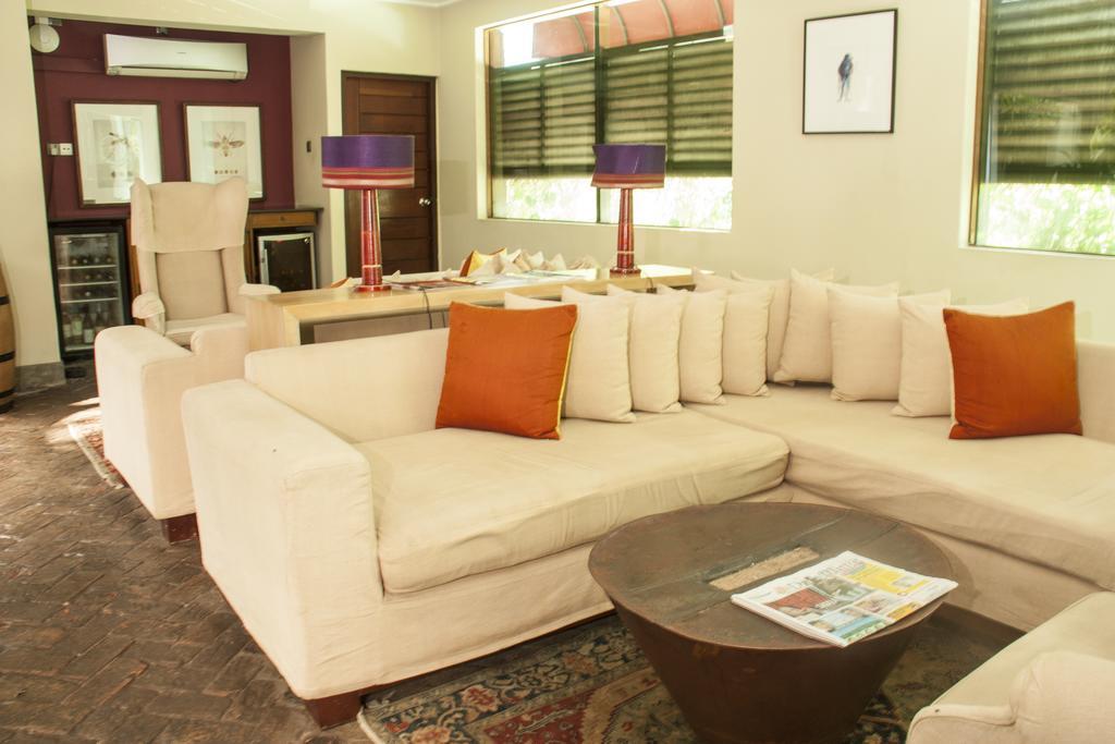 Colombo Court Hotel & Spa Ngoại thất bức ảnh